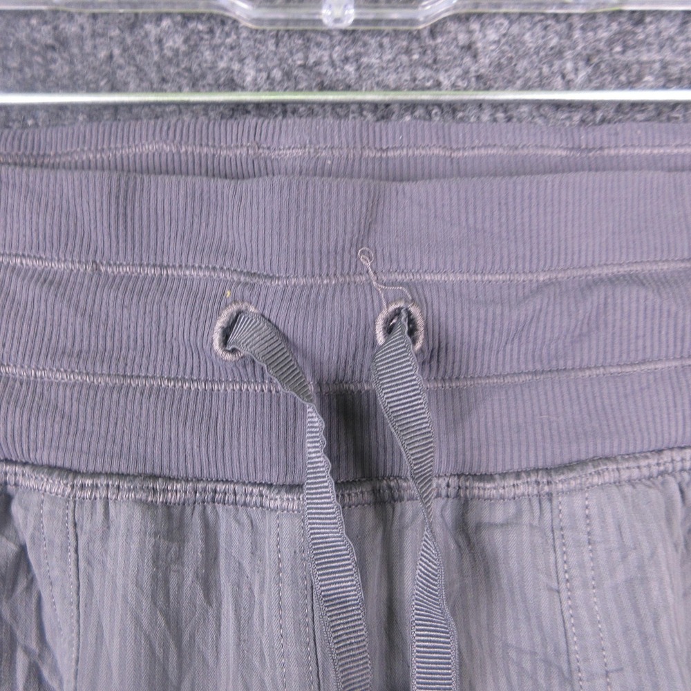 Lululemon Pants Womens 6 Gray Stripe Capri Drawstring Waist Yoga Athletic - Picture 4 of 11